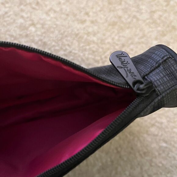 Thirty-One Gray Makeup Bag Tote Black Classic Travel Pouch Handbag Organizer - Picture 5 of 6